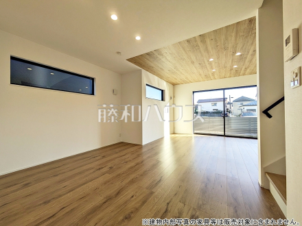 2号棟　リビング　【東村山市廻田町２丁目】／撮影日2025/12/04