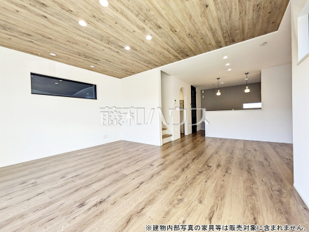 2号棟　リビング　【東村山市廻田町２丁目】／撮影日2025/12/04