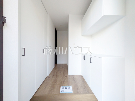 2号棟　玄関ホール　【東村山市廻田町２丁目】／撮影日2025/11/10