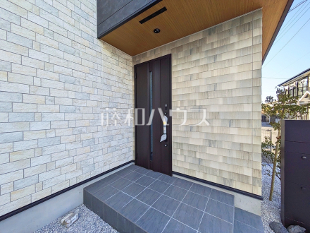 4号棟　玄関　【東村山市廻田町２丁目】／撮影日2025/11/13