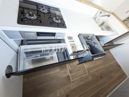 4号棟　キッチンスライド収納　【東村山市廻田町２丁目】／撮影日2025/10/30