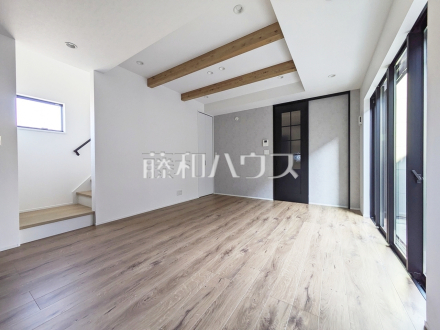 5号棟　リビング　【東村山市廻田町２丁目】／撮影日2025/10/30