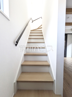 5号棟　階段　【東村山市廻田町２丁目】／撮影日2025/10/30