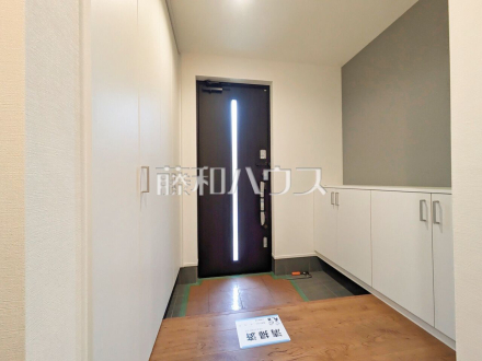 6号棟　玄関　【東村山市廻田町２丁目】／撮影日2025/11/02