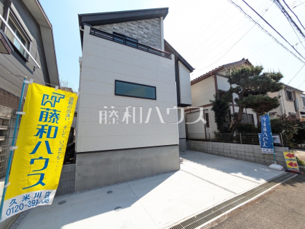 外観　【東村山市青葉町２丁目】モノトーンを中心とした配色の現代的なデザイン。直線的ですっきりとしたスクエアなデザインが、お客様のお住まいを都会的に印象づけます。　／撮影日2025/04/12