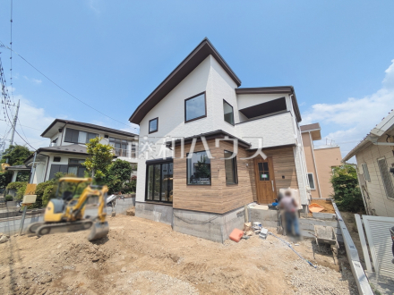 外観　【日野市百草】
足場が外れて実際の外観が見えてきました。完成までもう少しです。／撮影日2025/06/20