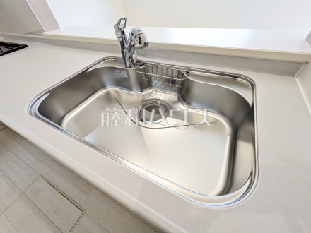 浄水器一体型水栓　【府中市西府町１丁目】
　いつでもおいしいお水が飲める浄水器一体型水栓も完備　／撮影日2025/06/02