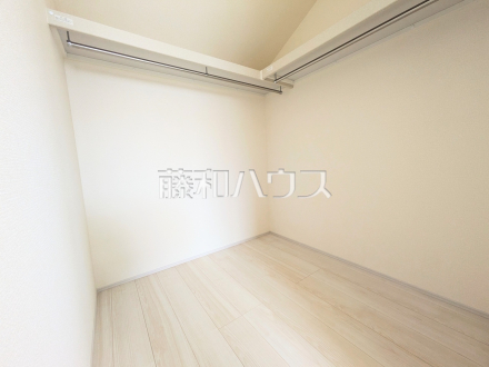 2号棟　収納（施工中）　【府中市西府町１丁目】／撮影日2025/05/16
