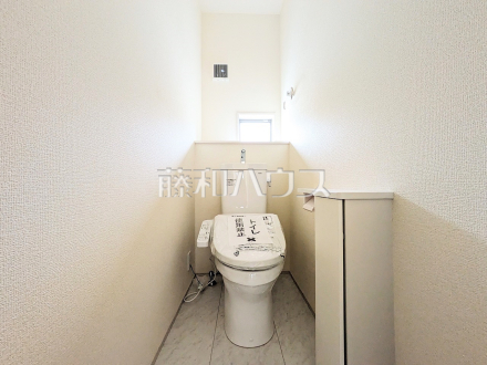 ≪5号棟　トイレ（施工中）≫　【府中市西府町１丁目】／撮影日2025/05/03