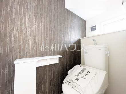 5号棟　トイレ(施工中)　【府中市西府町１丁目】／撮影日2025/05/03