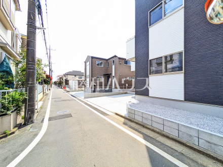 接道状況および現場風景　【小平市津田町２丁目】／撮影日2025/04/10