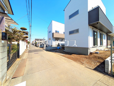 接道状況および現場風景　【小平市津田町２丁目】／撮影日2025/03/21
