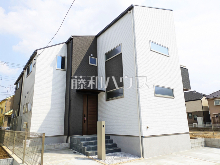 3号棟　外観　【小平市津田町２丁目】
生活に溶け込むシンプルなデザインの外観が魅力の新邸です。　／撮影日2025/04/10