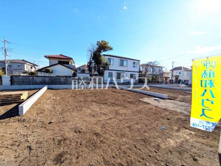 ≪3号棟　外観≫全居室角部屋仕様で2面採光を建築！お天気の良い日には窓を開けて換気もできるので気持ち良いですね。【調布市深大寺東町６丁目】　／撮影日2025/01/30