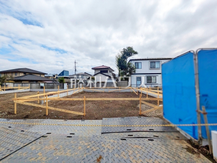 ≪3号棟　外観≫全居室角部屋仕様で2面採光を建築！お天気の良い日には窓を開けて換気もできるので気持ち良いですね。【調布市深大寺東町６丁目】　／撮影日2025/03/28