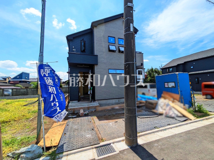≪3号棟　外観≫全居室、パントリー等に収納スペースを設けた、収納重視の間取りとなっています。【調布市深大寺東町６丁目】／撮影日2025/06/21