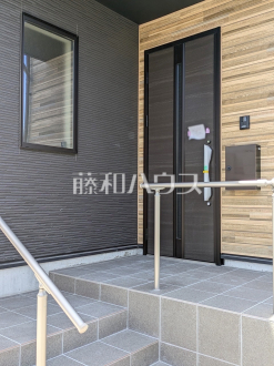 ２号棟　玄関　【八王子市小比企町】／撮影日2025/06/16