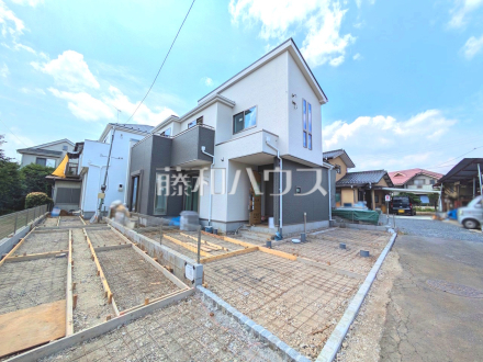 1号棟　外観　【所沢市大字久米】　 一戸建ての多いエリアのため、静かで落ち着いた雰囲気の街並みです。 ／撮影日2025/07/04