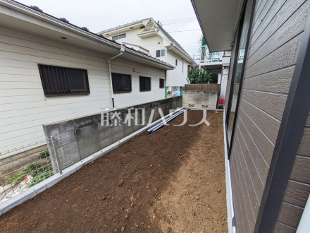 庭　【府中市西府町３丁目】／撮影日2025/07/11