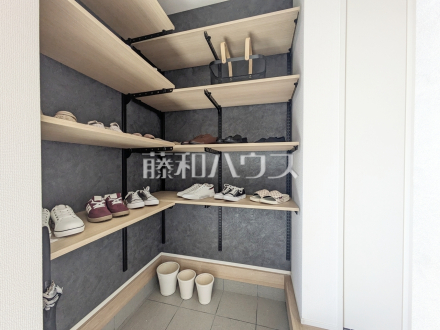 27号棟モデルハウス　シューズクローク　【新座市野火止３丁目】／撮影日2026/03/27