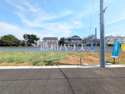 9号地　充実した新たな生活を、「あったらいいな」がある、この地から始めてみませんか？鮮やかな青空と暮らすこの土地で・・・。　【国立市谷保】／撮影日2025/08/04