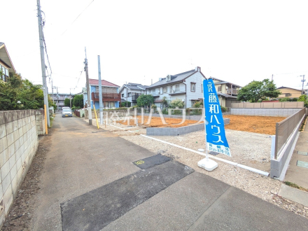 接道状況および現場風景　【小平市鈴木町２丁目】
思い描いていた理想の家を、この土地で実現させてみませんか？／撮影日2025/06/09