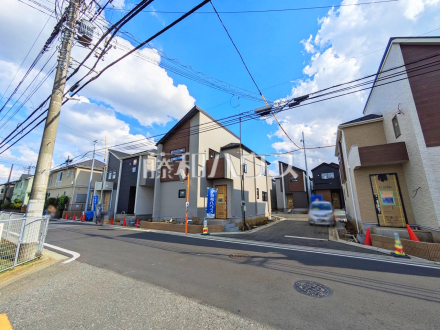 接道状況および現場風景　【新座市東２丁目】 平日のご案内も可能です。まずはお気軽にお問合せ下さいませ。 ／撮影日2025/07/13