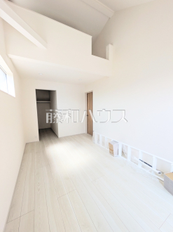 4号棟　居室　【新座市東２丁目】
部屋の雰囲気や広さ・眺望・間取りの使い勝手など、是非一度、ご自身の目で確かめてみてください。　／撮影日2025/07/13