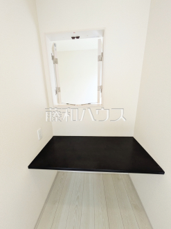 5号棟　カウンターデスク　【新座市東２丁目】／撮影日2025/07/13
