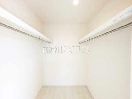 5号棟　ウォークインクローゼット　【新座市東２丁目】／撮影日2025/07/13