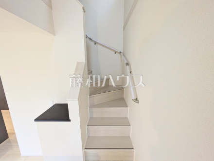 5号棟　階段　【新座市東２丁目】／撮影日2025/07/04
