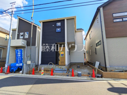 13号棟　足場が外れて実際の外観が見えてきました。完成までもう少しです。　【新座市東２丁目】／撮影日2025/07/13