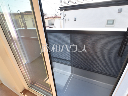 ≪バルコニー≫南向きバルコニーは洗濯物もよく乾きます♪【狛江市元和泉２丁目】／撮影日2024/03/03
