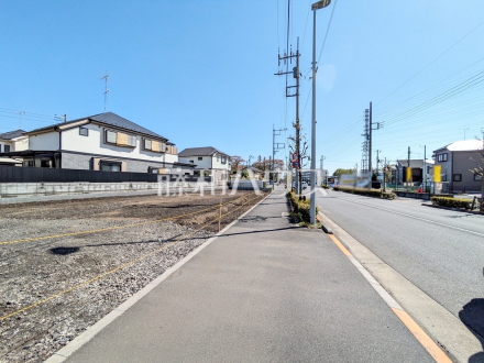 接道状況および現場風景　【小平市上水新町１丁目】 平日のご案内も可能です。まずはお気軽にお問合せ下さいませ。 ／撮影日2025/04/14