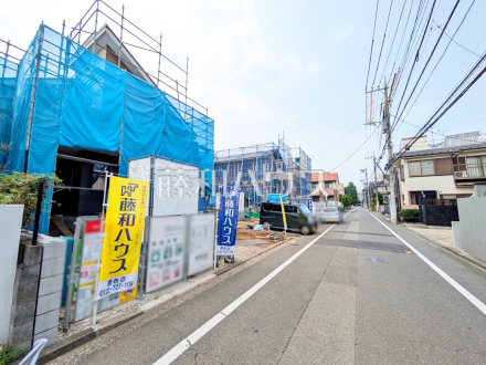 ≪接道状況≫ お住まい探しは、家の良し悪しだけでなく周辺環境も重要なポイントです。ぜひ一度お客様の目でご覧ください。 　【狛江市西野川４丁目】／撮影日2025/07/07