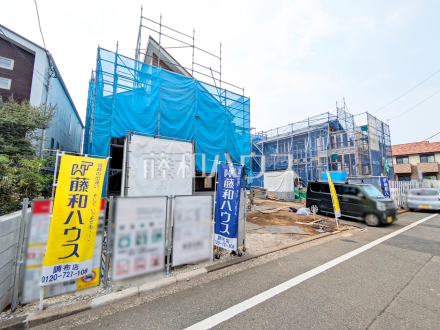 ≪現地外観≫ 物件の事、諸費用の事など、小さな疑問も、お気軽にご連絡・ご相談下さい。 【狛江市西野川４丁目】／撮影日2025/07/07