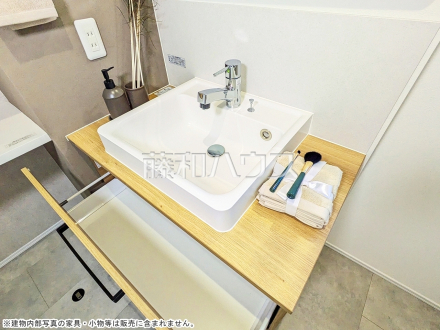 モデルハウス　シャワー付シングルレバー水栓　【武蔵村山市大南１丁目】　便利なシャワーホース付きのシングルレバー水栓です。／撮影日2026/03/15