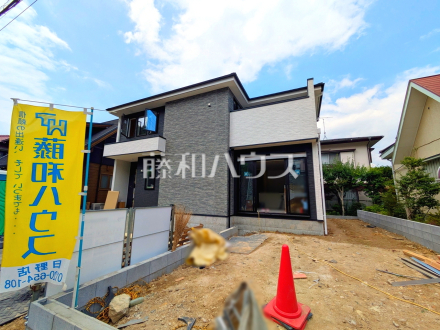 ■庭■
建築中のため、完成後には確認できなくなる構造部分などが今ならご覧いただけます。入居後のマイホームへの愛着も違うかもしれませんね！　【日野市三沢２丁目】／撮影日2025/06/20