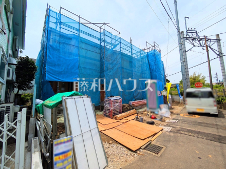 ≪2号棟　接道状況≫ご家族が集うリビングは広さゆったり約19.75帖のプラン☆　【府中市小柳町４丁目】／撮影日2025/06/06