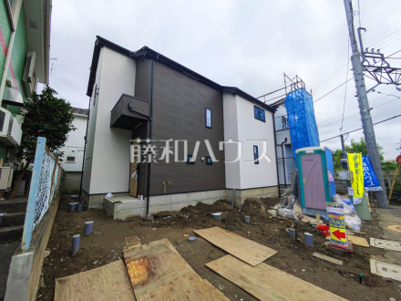 ≪2号棟　外観≫ここに住む方を想像して、着々と建築しております！　【府中市小柳町４丁目】／撮影日2025/07/11