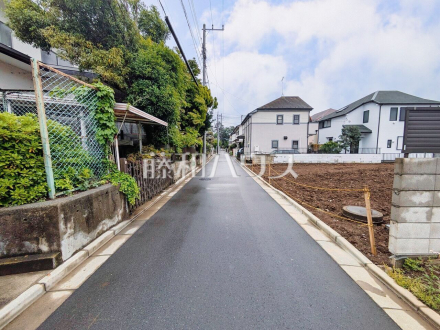 接道状況および現場風景　【小平市鈴木町１丁目】 平日のご案内も可能です。まずはお気軽にお問合せ下さいませ。 ／撮影日2025/05/10