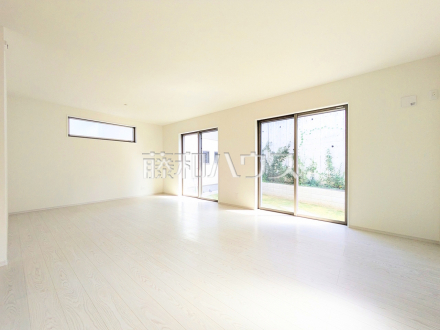 1号棟　リビング　【八王子市館町】／撮影日2025/08/29