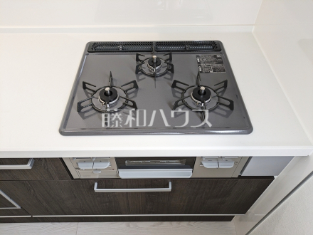 1号棟　キッチンコンロ　【八王子市館町】／撮影日2025/08/29