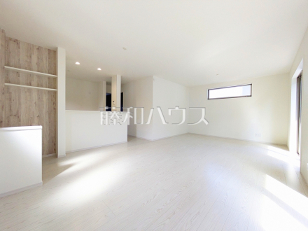 1号棟　リビング　【八王子市館町】／撮影日2025/08/29