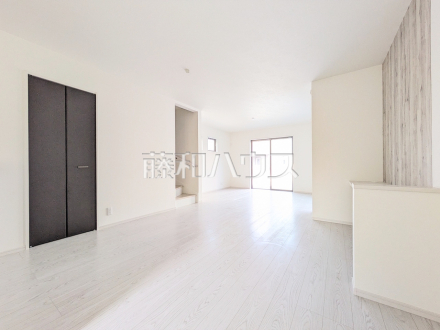 3号棟　リビング　【八王子市館町】／撮影日2025/08/29