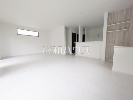 5号棟　リビング　【八王子市館町】／撮影日2025/09/05