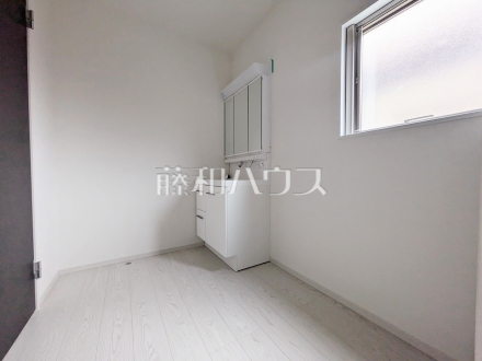 5号棟　洗面室　【八王子市館町】／撮影日2025/09/05