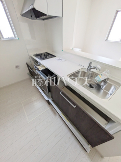 7号棟　キッチン　【八王子市館町】／撮影日2025/08/22