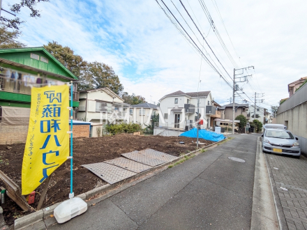 ≪接道状況≫周辺は落ち着いた雰囲気の住宅地です。小さなお子様がいるご家庭も安心です。　【府中市紅葉丘２丁目】／撮影日2025/10/23