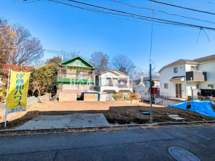 ≪現地外観≫建築条件はございませんので、ライフスタイルに合わせた自由なマイホームづくりが可能です。　【府中市紅葉丘２丁目】／撮影日2026/02/15